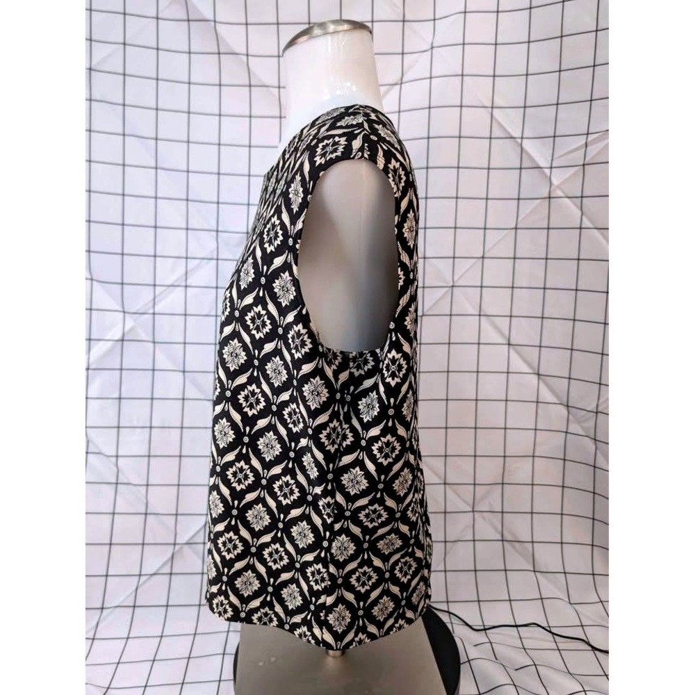 Petite‎ Sophisticate ~ Abstract Pattern sleeveless top ~ 100% Polyester ~ Large - Picture 4 of 10